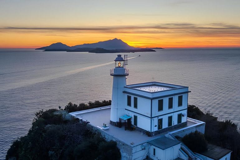 At the lighthouse waiting for the moon